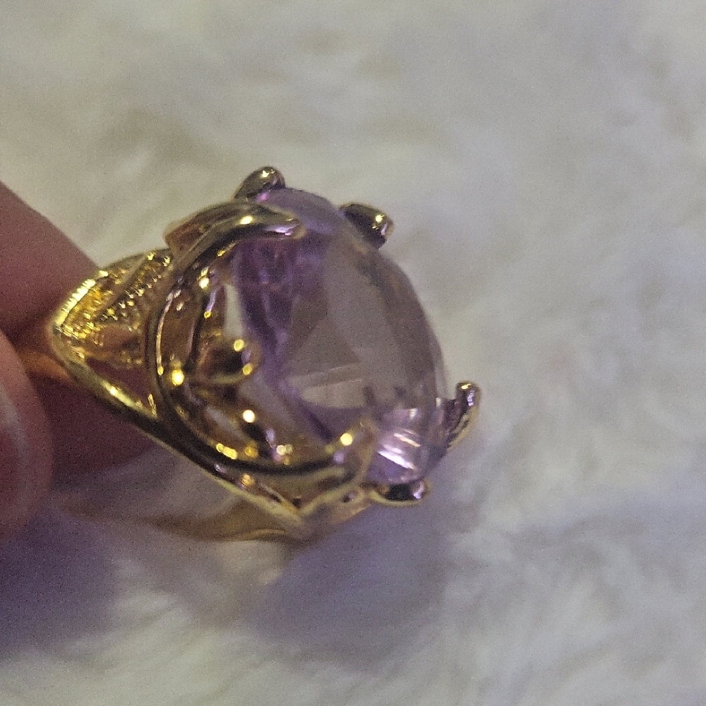 Elegant Gold and Purple Ring - Picture 5 of 7